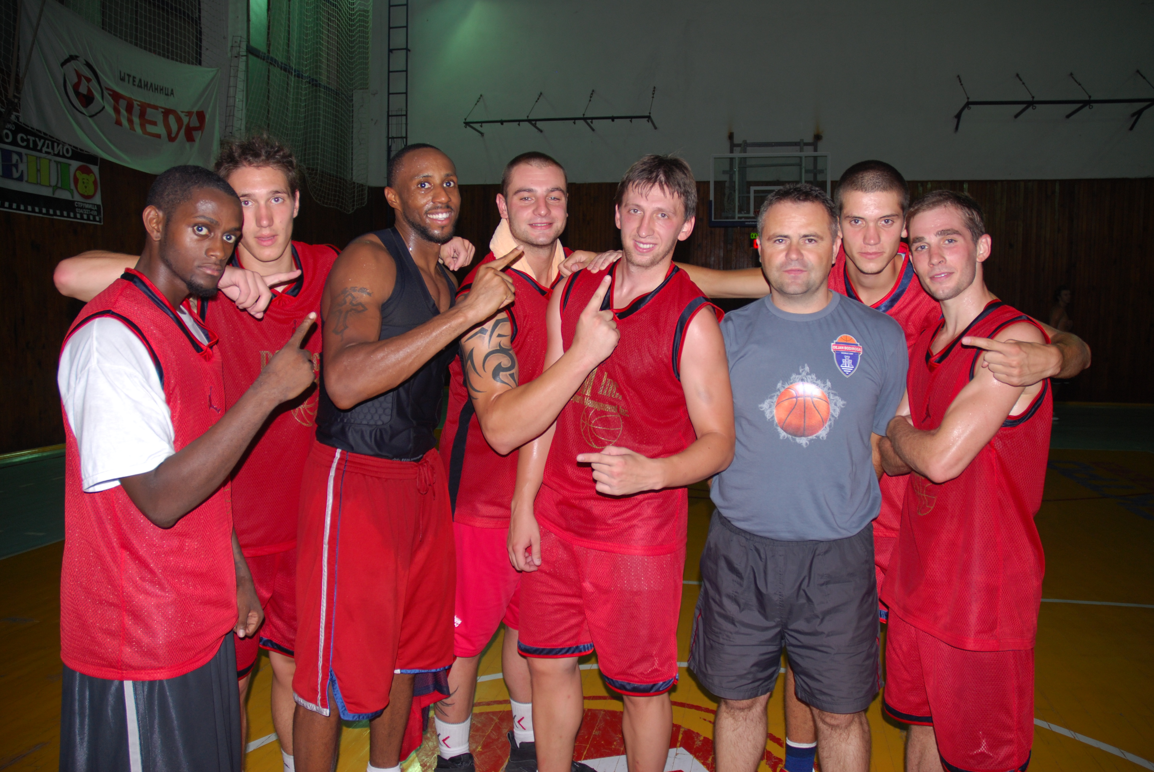 The Red Team - 2nd Annual 2010 Europe Summer League CHAMPIONS